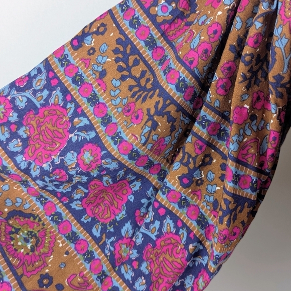 Haute Hippie Style Top Blouse Smocked Bodice Long Sleeve Floral Multicolor S NWT - Picture 4 of 11